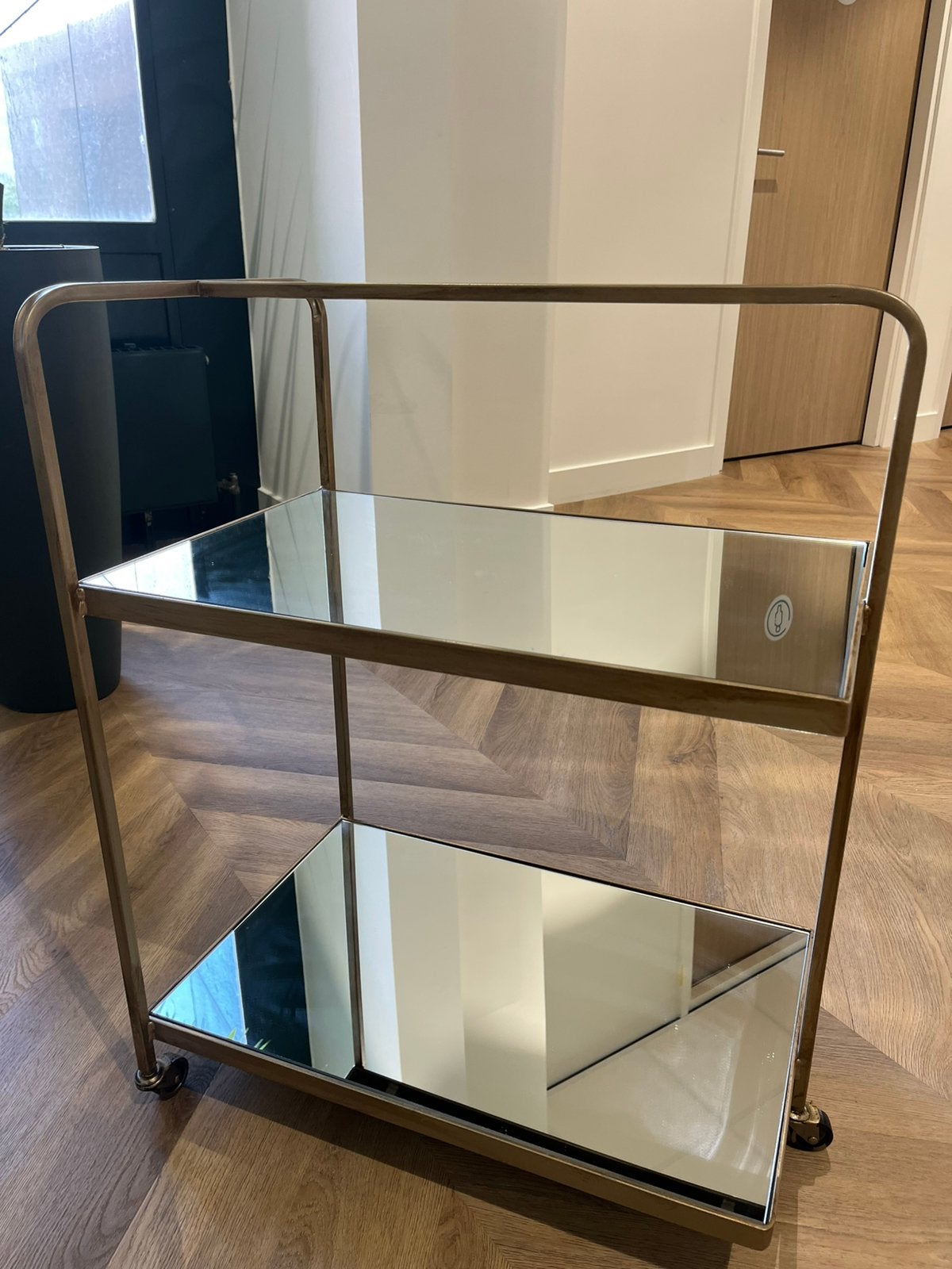 Vintage bijzettafel trolley goudkleurig metaal spiegelglas, Ophalen, Minder dan 55 cm, Metaal of Aluminium, Zo goed als nieuw