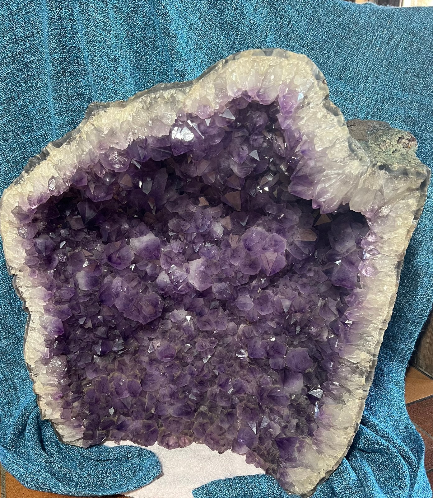 Mooie Grote en Zware (60 kilo) Amethist Geode uit Brazilië, Verzamelen, Ophalen, Mineraal