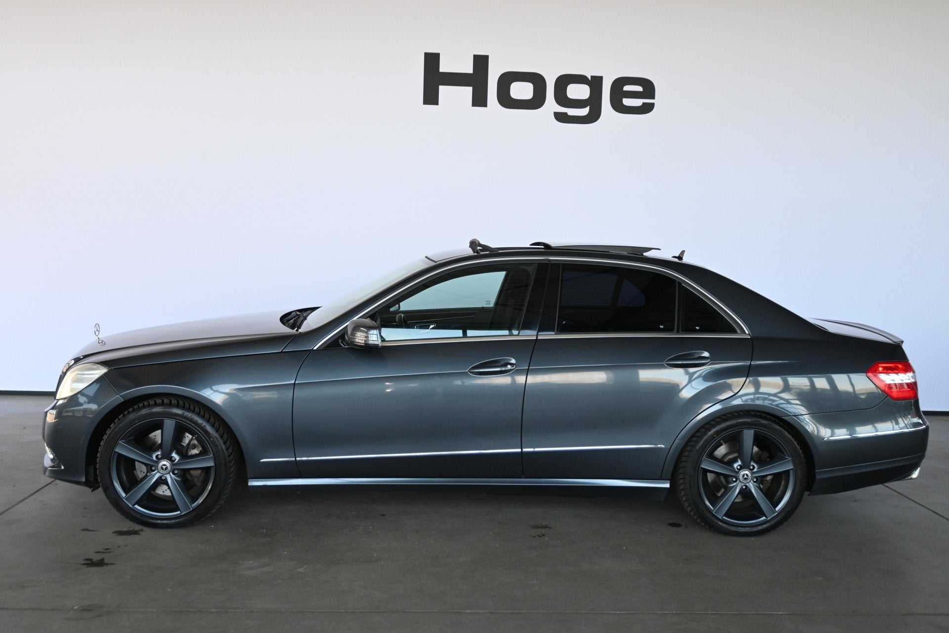 Mercedes-Benz E-Klasse 500 Elegance V8 Automaat Clima Panora, Auto's, Automaat, 5461 cc, Achterwielaandrijving, Gebruikt