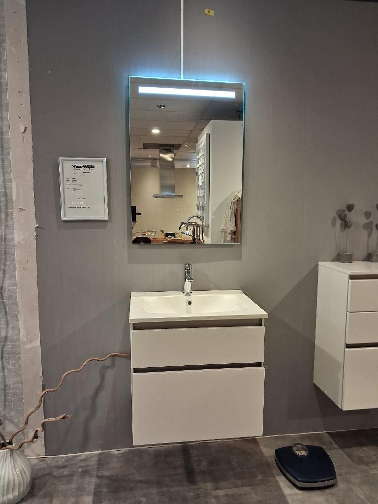 Showroommodel badmeubel 60 cm glans wit, Ophalen, Overige typen, Nieuw, 50 tot 100 cm