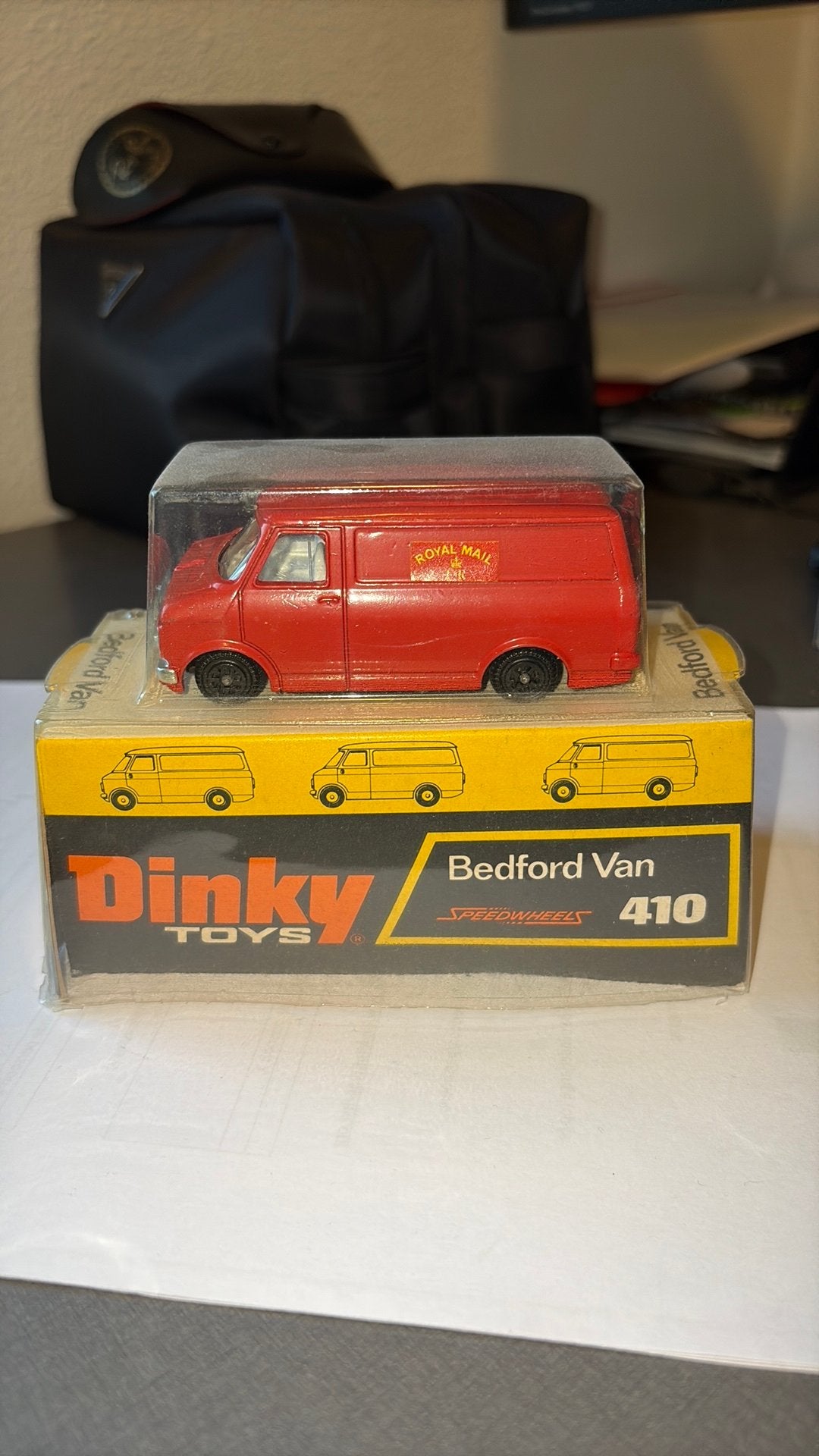 DINKY TOYS BEDFORD VAN ROYAL MAIL NR 410, Hobby en Vrije tijd, Ophalen of Verzenden, Nieuw, Auto, Dinky Toys