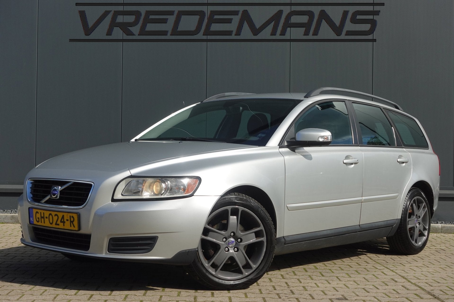 Volvo V50 1.6, Auto's, Voorwielaandrijving, 1596 cc, Gebruikt, Zwart