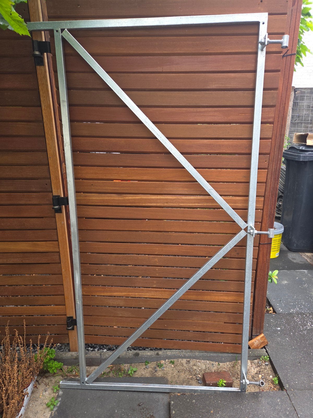 Stevig stalen poortframe, Ophalen, Met poort, Gebruikt, Tuinhek