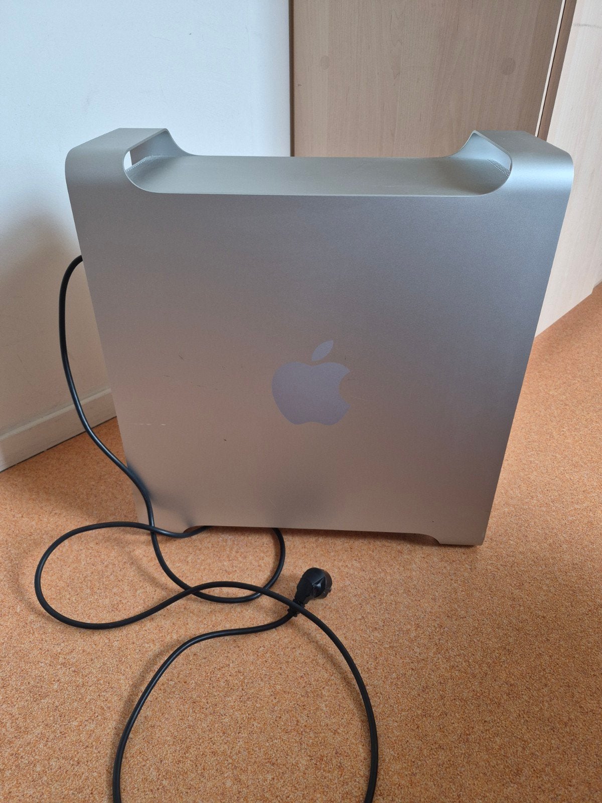 Apple Mac Pro - 2x 2.4 GHz Quad-Core Xeon, Computers en Software, Apple Desktops, Ophalen, Gebruikt, 2 tot 3 Ghz, 8 GB