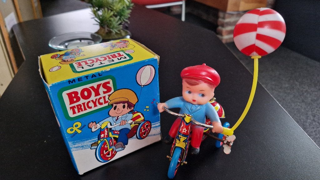 Blikken speelgoedje met veermotor, Ophalen of Verzenden