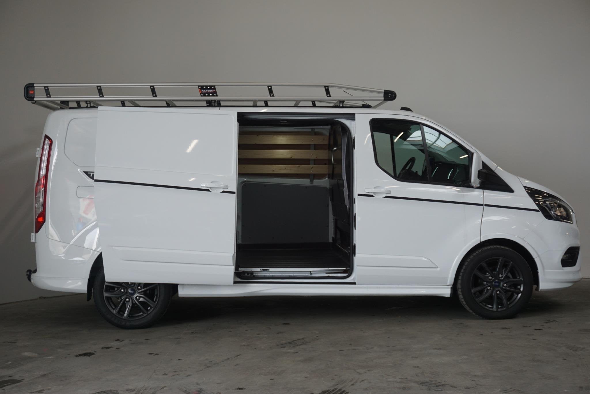 Ford Transit Custom 290 2.0 TDCI L2H1 Sport Edition 170PK Ai, Euro 6, 4 cilinders, Wit, Origineel Nederlands