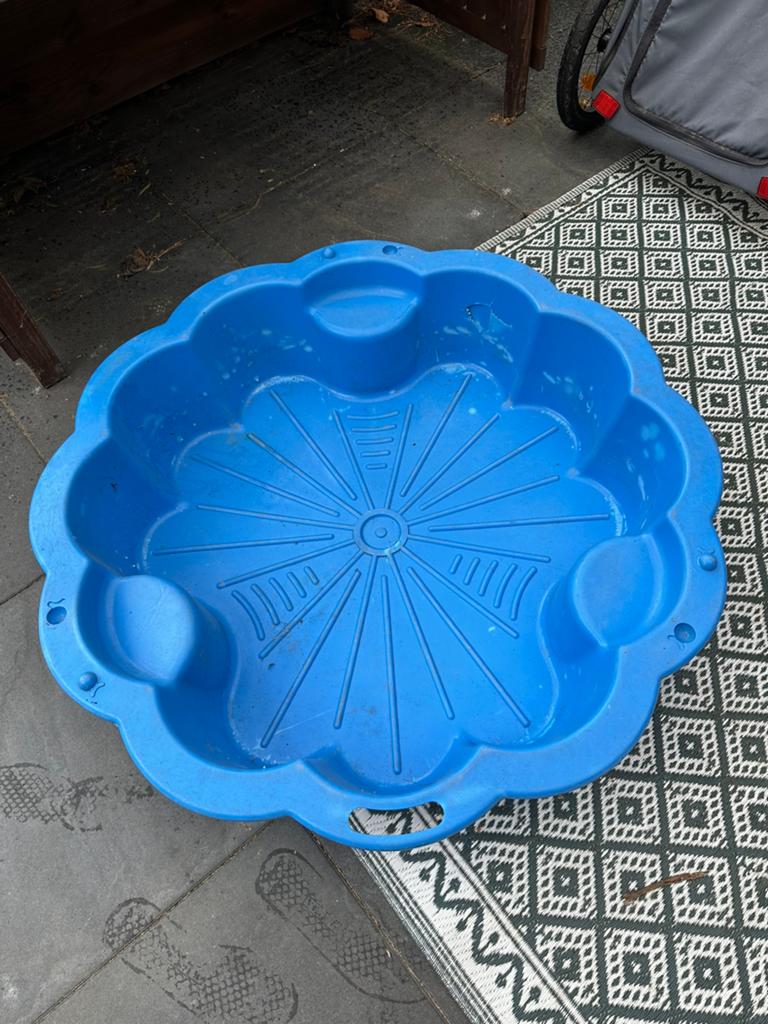 Plastic zandbak, Ophalen, Gebruikt