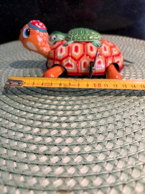 Vintage Opwindbaar Blikken Speelgoed Schildpad met Baby, Ophalen of Verzenden