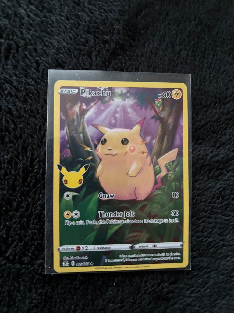 Pokemon Pikachu Celebrations 25th Anniversary, Ophalen of Verzenden, Zo goed als nieuw, Losse kaart