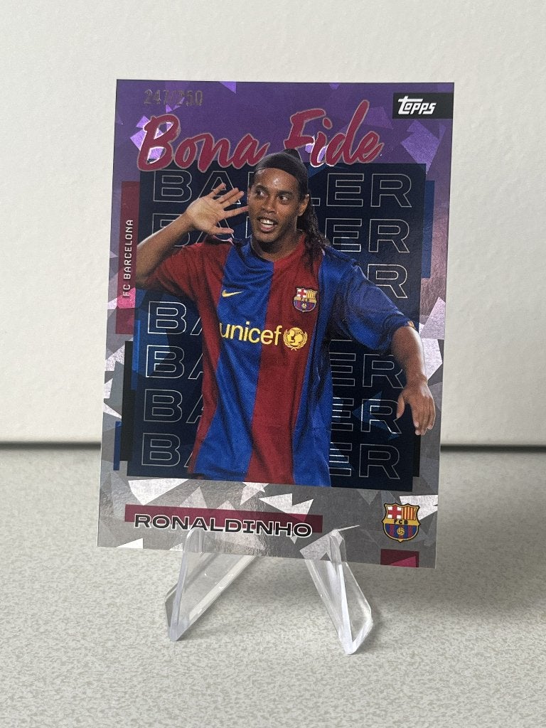 Topps Ronaldinho FC Barcelona Bona Fide Baller /250 Icy, Verzamelen, Ophalen of Verzenden, Zo goed als nieuw, Buitenlandse clubs