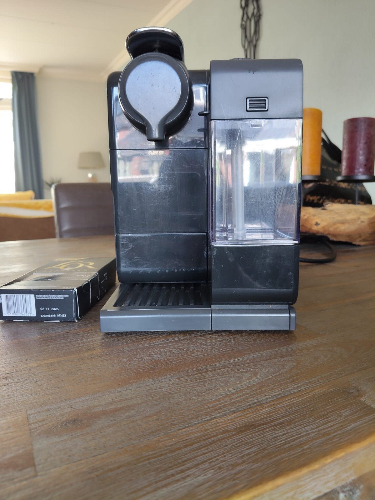 nespresso delonghi, Ophalen, Gebruikt, Koffiemachine, Koffiepads en cups