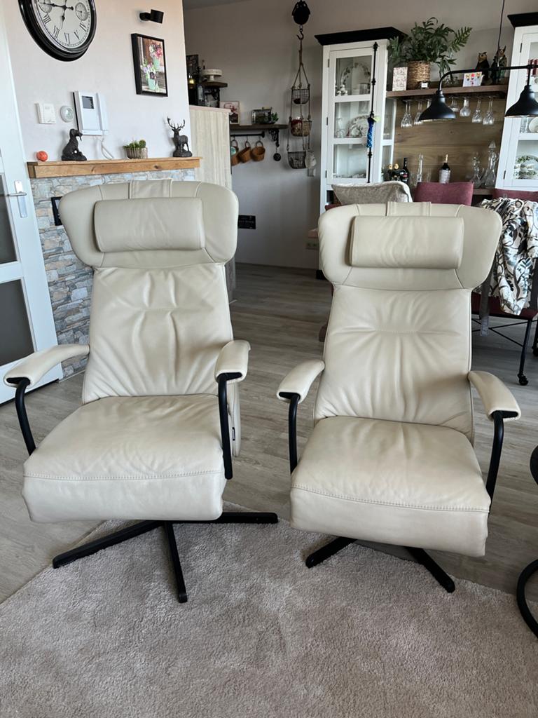 Z.g.a.n. 2 lederen relaxstoelen van merk Prominent., Huis en Inrichting, Ophalen, Minder dan 75 cm, Leer, Zo goed als nieuw