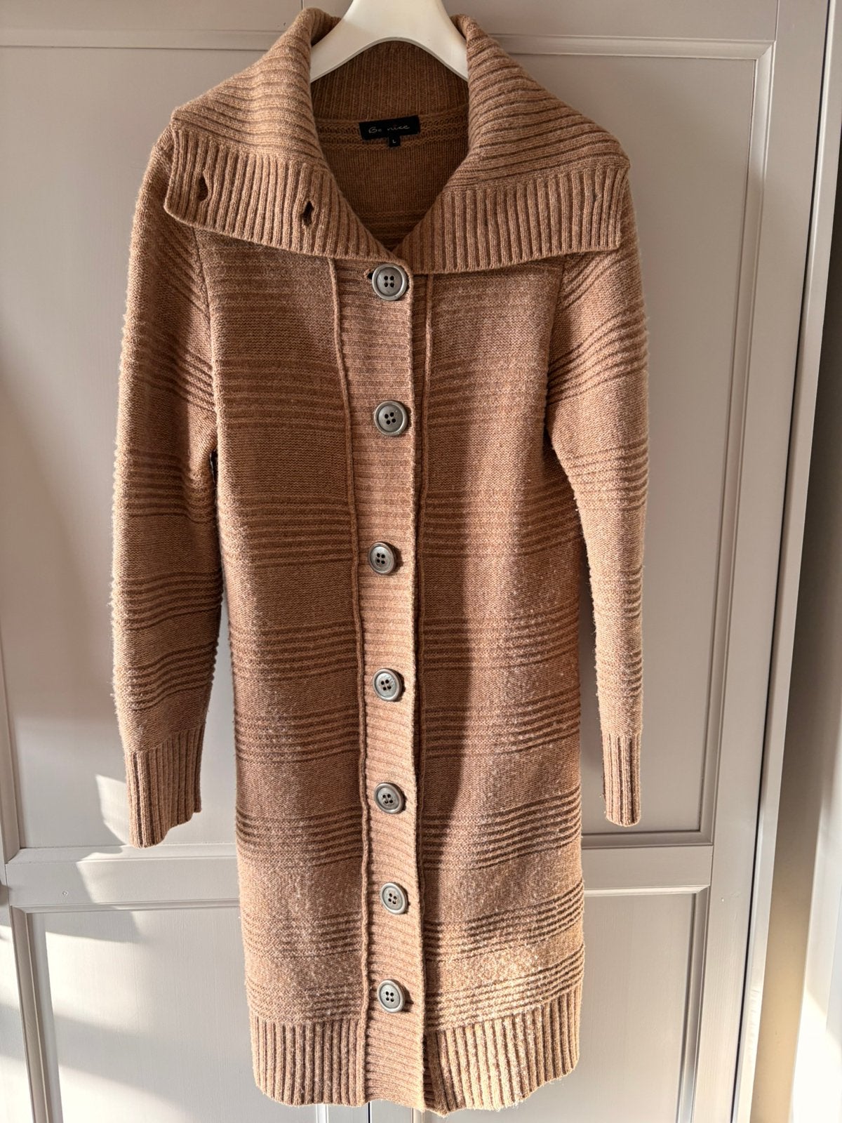 Zandkleurig / beige / lichtbruin lang vest, lamswol! Maat L, Ophalen of Verzenden, Gedragen, Maat 42/44 (L), Bruin