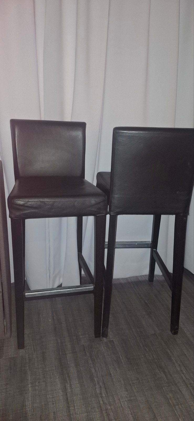 Set van 2 bruine barkrukken, 1 kruk, Ophalen, Zo goed als nieuw, 60 tot 90 cm