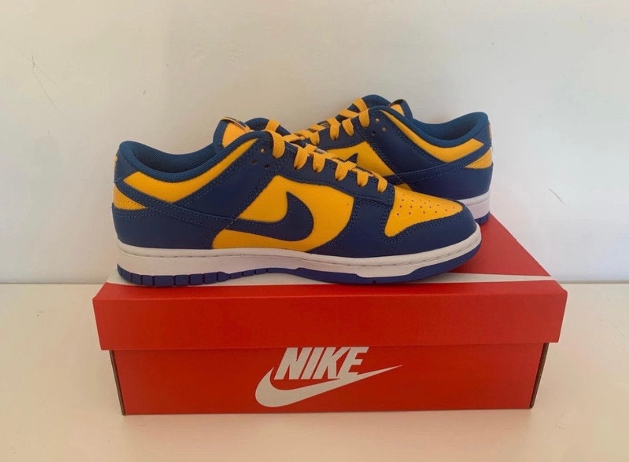 Nike Dunk Low UCLA - Gloednieuw - Maat 41, Blauw, Nieuw, Ophalen of Verzenden, Sneakers of Gympen