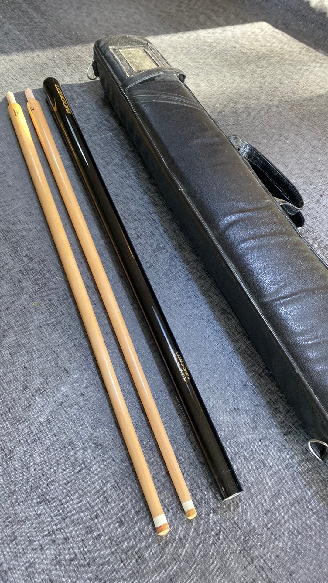Biljartkeu Longoni* Black Shadow met twee toppen, Sport en Fitness, Ophalen of Verzenden, Zo goed als nieuw, Keu of Ballen