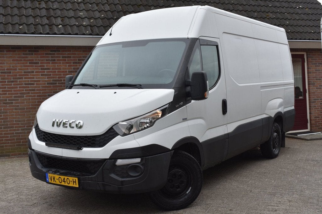 Iveco Daily 35S11V 2.3 352 H3 L '14 Inruil mogelijk BTW, Auto's, 13 km/l, Euro 5, Gebruikt, Zwart