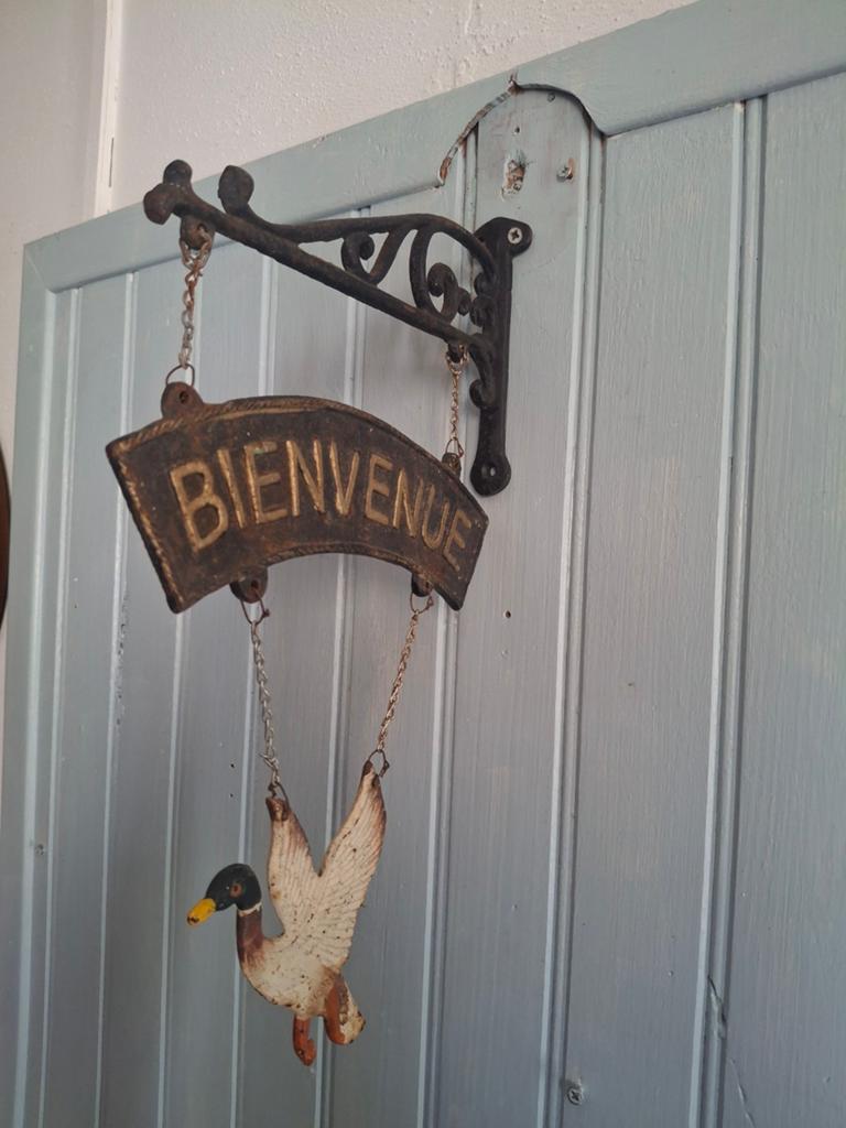 Vintage gietijzeren 'Bienvenue' bord met eend uit Frankrijk, Ophalen of Verzenden