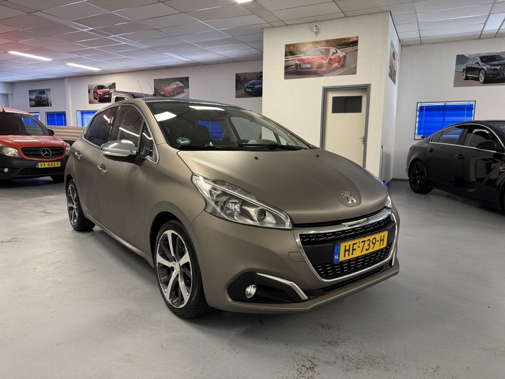 Peugeot 208 1.2 PureT. VOL OPTIONS! (bj 2015), Auto's, Euro 6, Bedrijf, Handgeschakeld, 570 kg