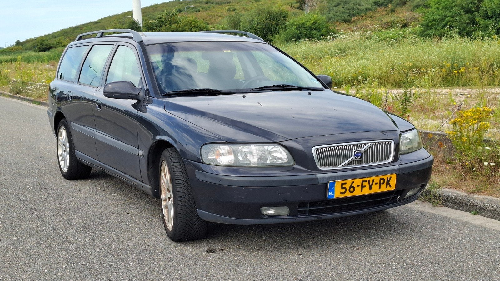 Volvo V70 2.4 170PK AUTOMAAT, 2000/335K, 1800 kg, Multifunctioneel stuurwiel, Stationwagon, 2435 cc