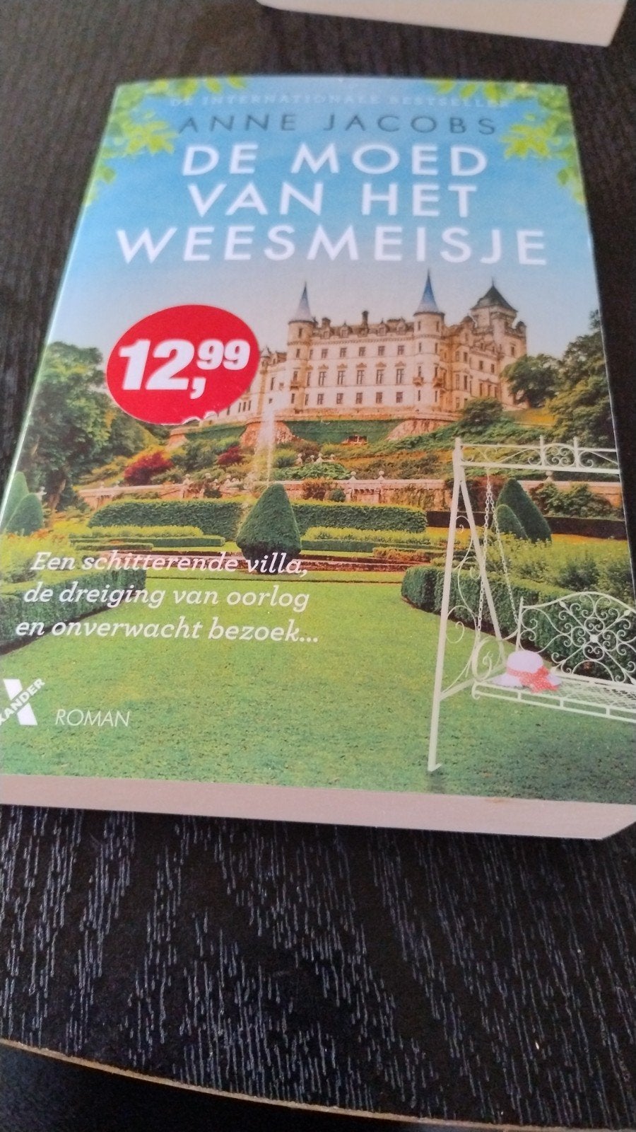 De Moed van het Weesmeisje - Anne Jacobs Roman, Boeken, Ophalen of Verzenden, Gelezen, Anne Jacobs, Nederland