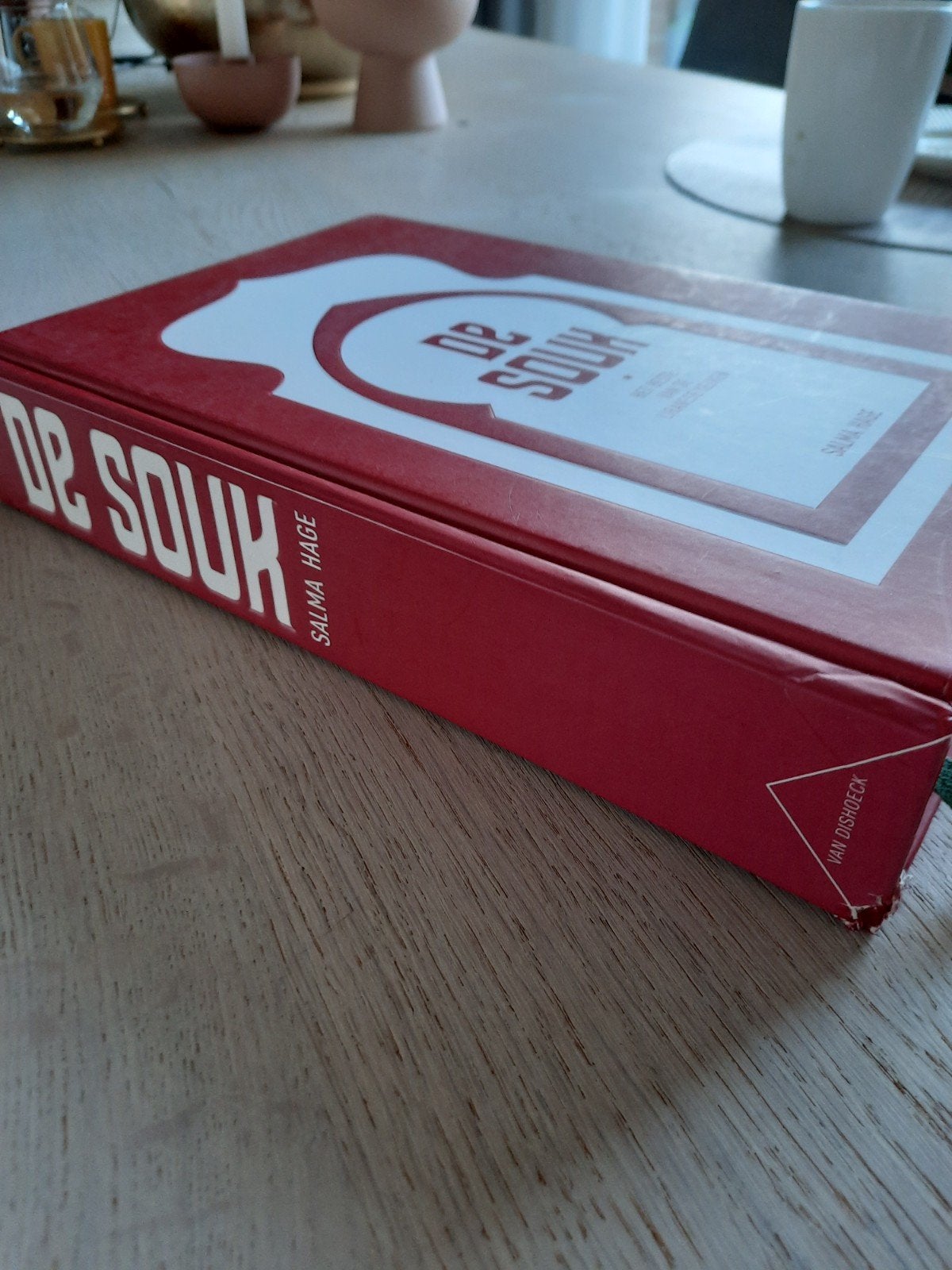 De SOUK - Salma Hage (kleine beschadiging)

Prachtig vormgeg, Boeken, Ophalen of Verzenden, Zo goed als nieuw, Midden-Oosten en Marokko