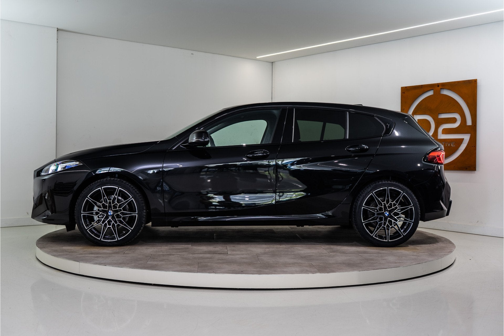 BMW 1-serie 120 Sport Premium 157PK | Facelift | Laser | Car, 12 maanden, Stof, Gebruikt, 156 pk