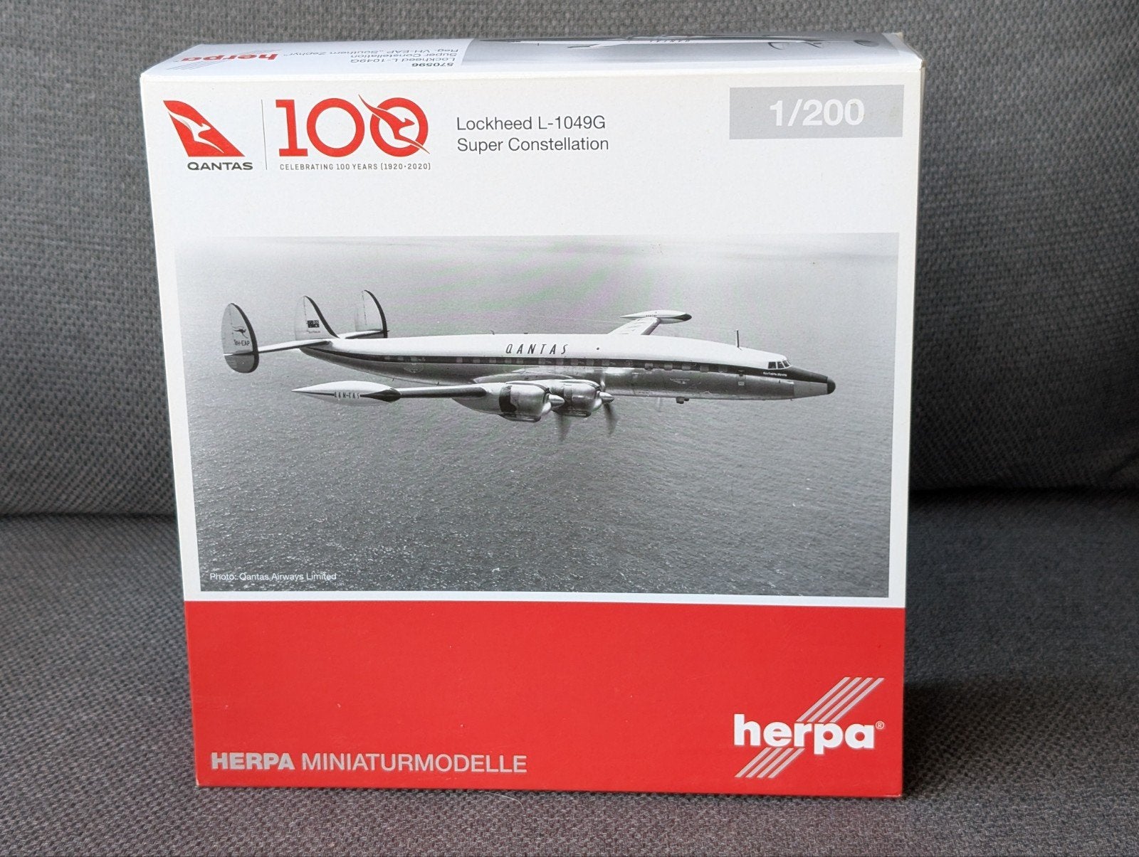 Lockheed L-1049G Qantas Herpa 1/200 die cast model in OVP, Ophalen of Verzenden, Nieuw, Schaalmodel