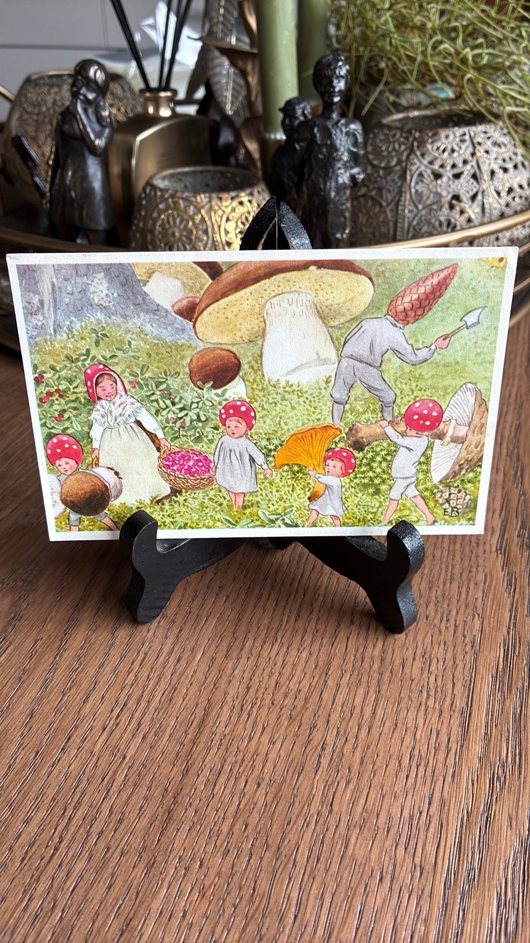 Fantasie. Paddestoelen omkappen.ouders met kinderen, Ophalen of Verzenden, Gelopen, Kinderen
