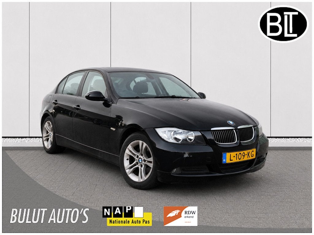 BMW 3-serie 318i LEES TEKST !, Auto's, Startonderbreker, Achterwielaandrijving, Zwart, Handgeschakeld