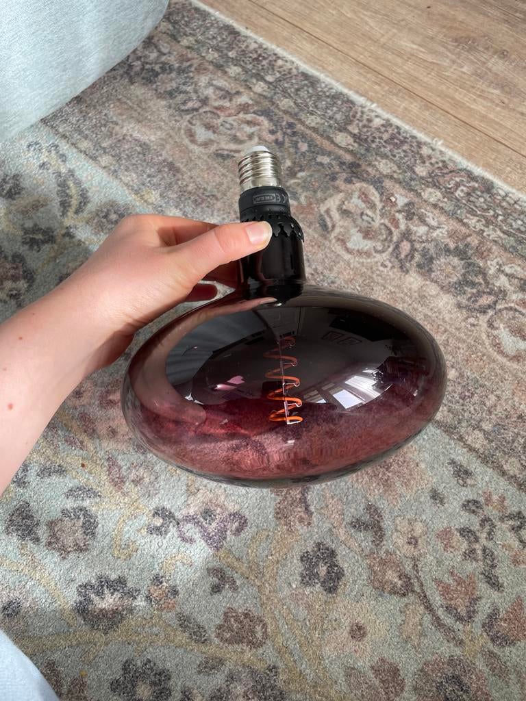 Molnart Ikea LED-lamp paars, Led-lamp, Gebruikt, Minder dan 30 watt, E27 (groot)