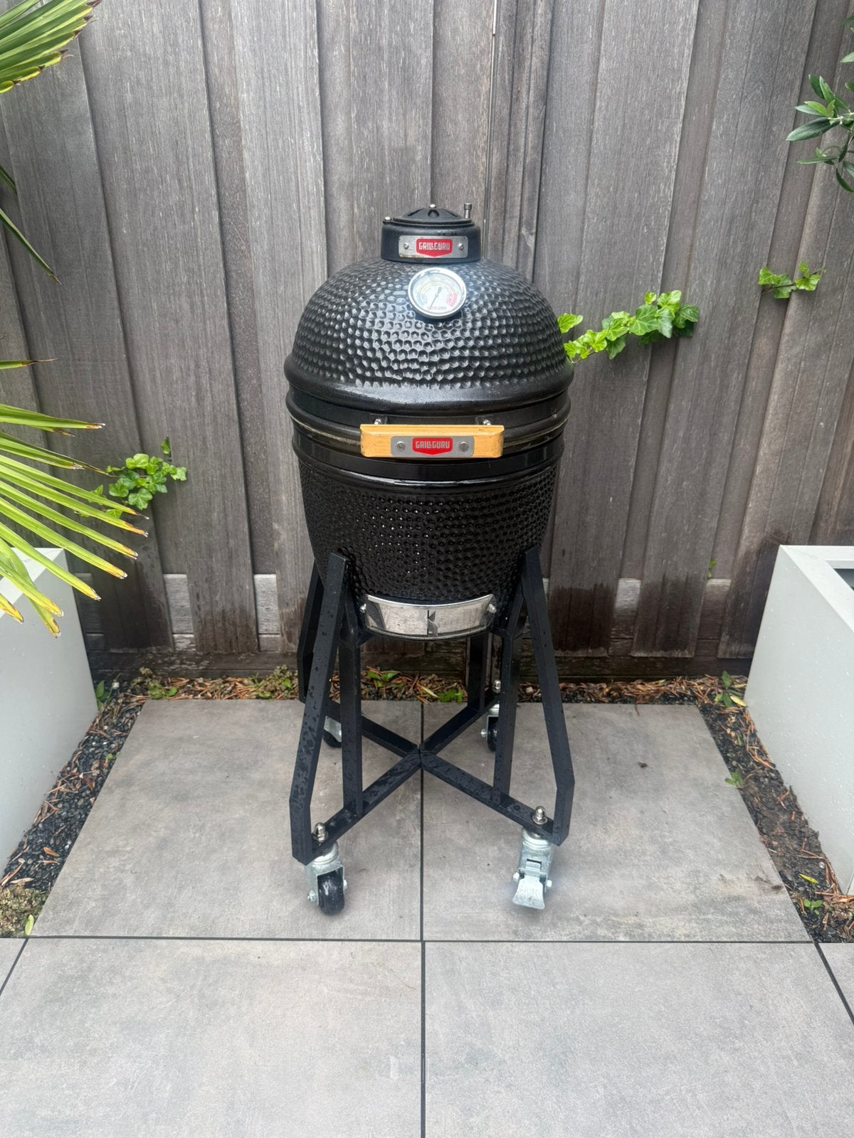 Grill Guru compact kamado zwart, Ophalen, Zo goed als nieuw, Met accessoires