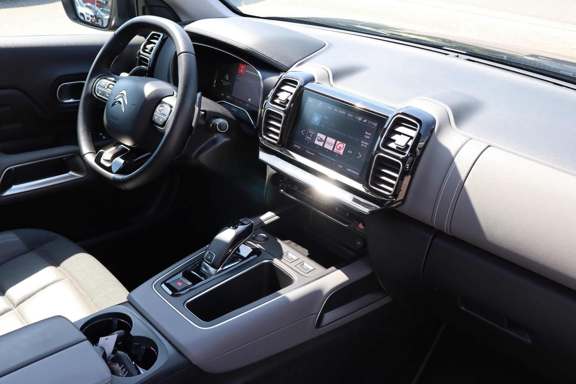 Citroën C5 Aircross 1.2 PureTech Shine Panoramadak! Elektri, Auto's, Citroën, Gebruikt, 1199 cc, C5 Aircross, Zwart