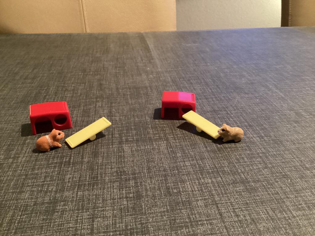 Schleich hamster of cavia met huisje en wip per stuk, Ophalen, Zo goed als nieuw, Jongen of Meisje