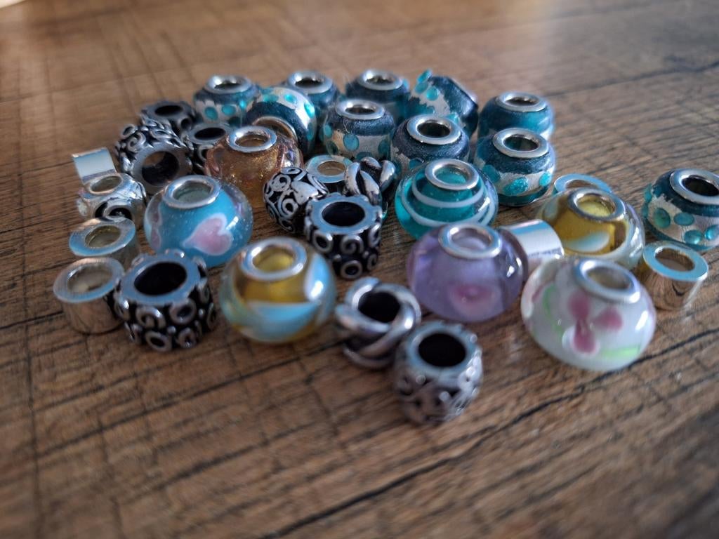 Diverse kralen en stoppers zgan, Sieraden, Tassen en Uiterlijk, Bedels, Overige merken, Glas of Kristal, Ophalen of Verzenden