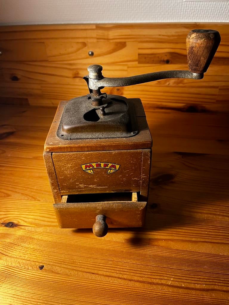 Vintage Mefa Koffiemolen, Antiek en Kunst, Antiek | Keukenbenodigdheden, Ophalen of Verzenden