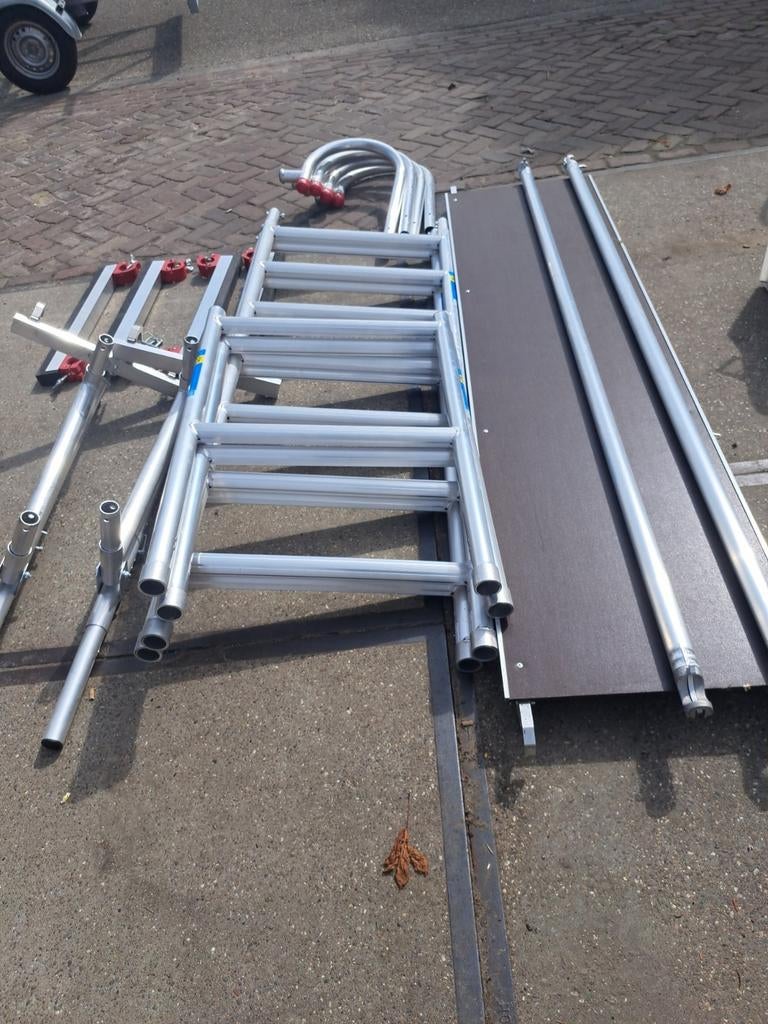 Te koop nieuwe schoorsteensteiger en zgan euroscaffold, Nieuw, Ophalen of Verzenden, Euroscaffold, 5 meter of hoger