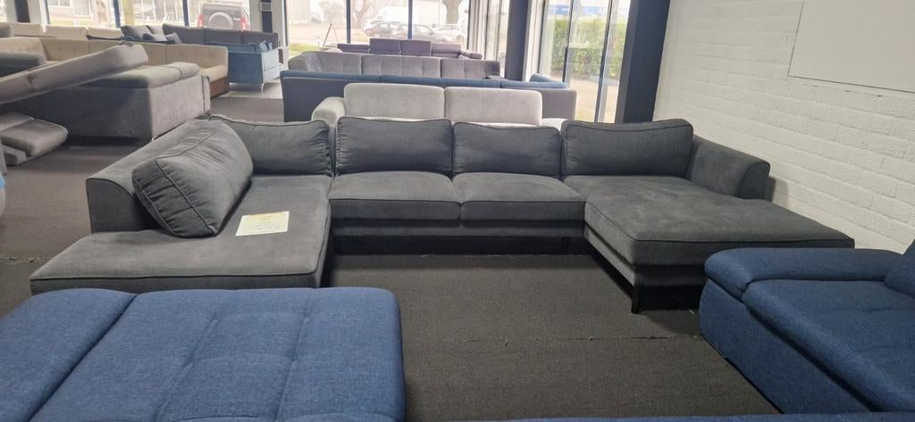 Nieuwe mega Ubank grijs xxl loungebank trendy zithoek, Hoekbank, Ophalen of Verzenden, Vierpersoons of meer, 300 cm of meer