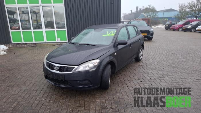 Portier 4Deurs links-voor van een Kia Ceed, -, Deur, -, Ophalen of Verzenden