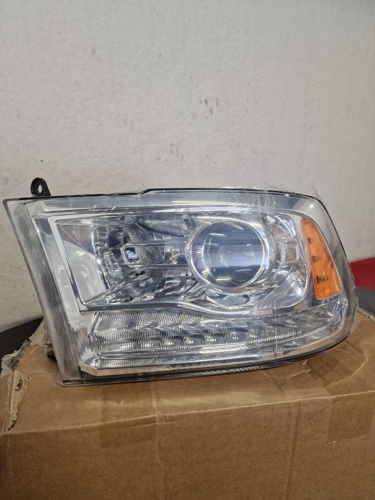 Dodge RAM 1500 Koplamp Links en Rechts, Auto-onderdelen, Ophalen of Verzenden, Nieuw, Dodge