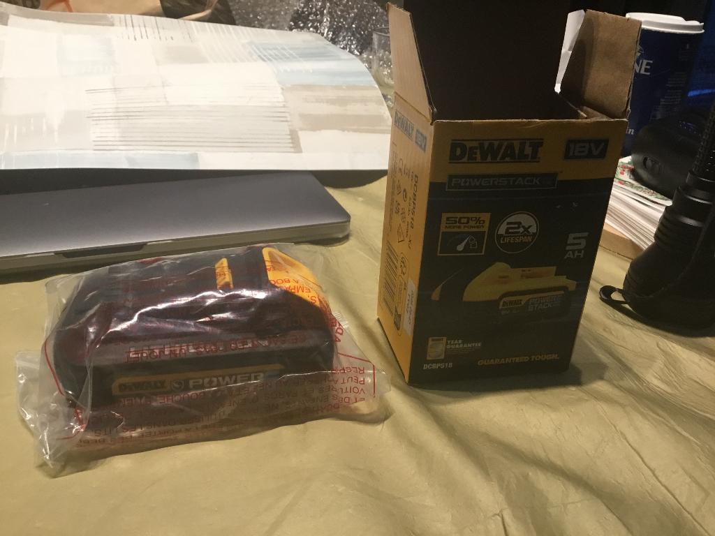 Dewalt oplader DCB 118 + powerstack 5ah model 2025, Ophalen of Verzenden, Nieuw
