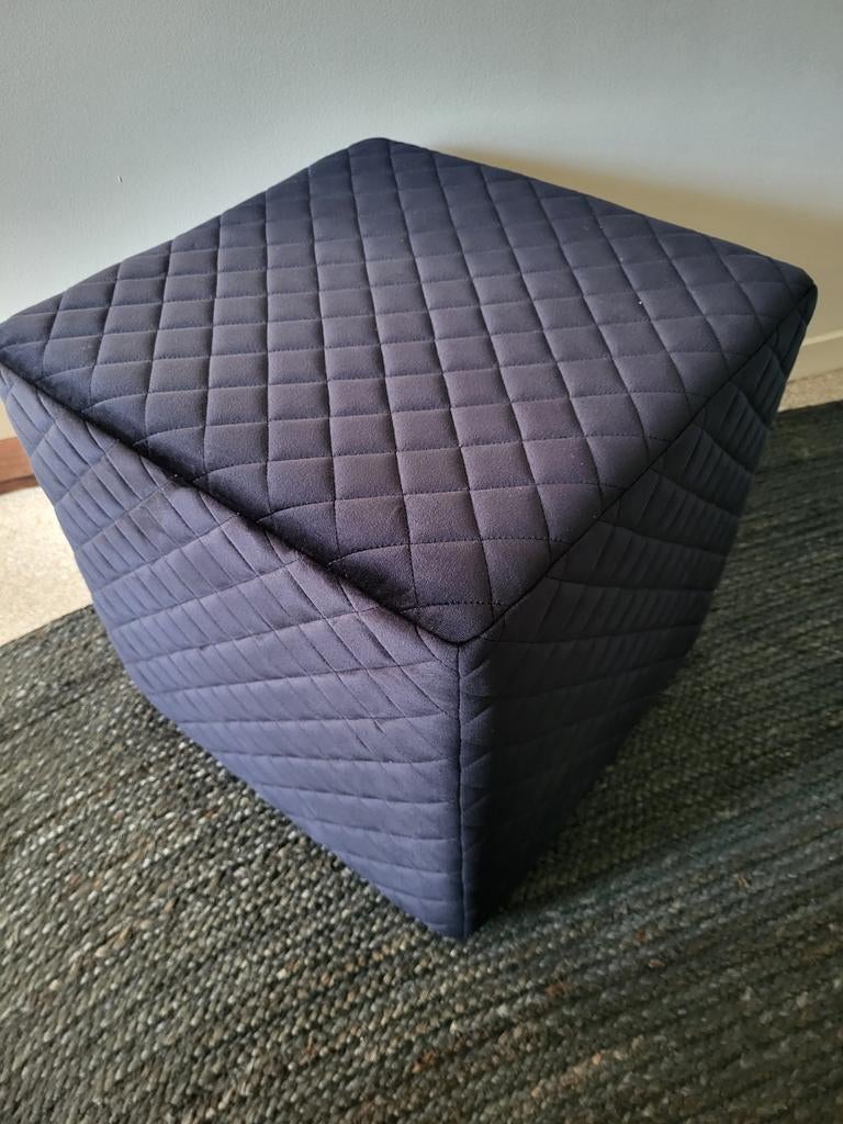 Fluwelen footstool, Ophalen, Minder dan 50 cm, Minder dan 50 cm, Zo goed als nieuw