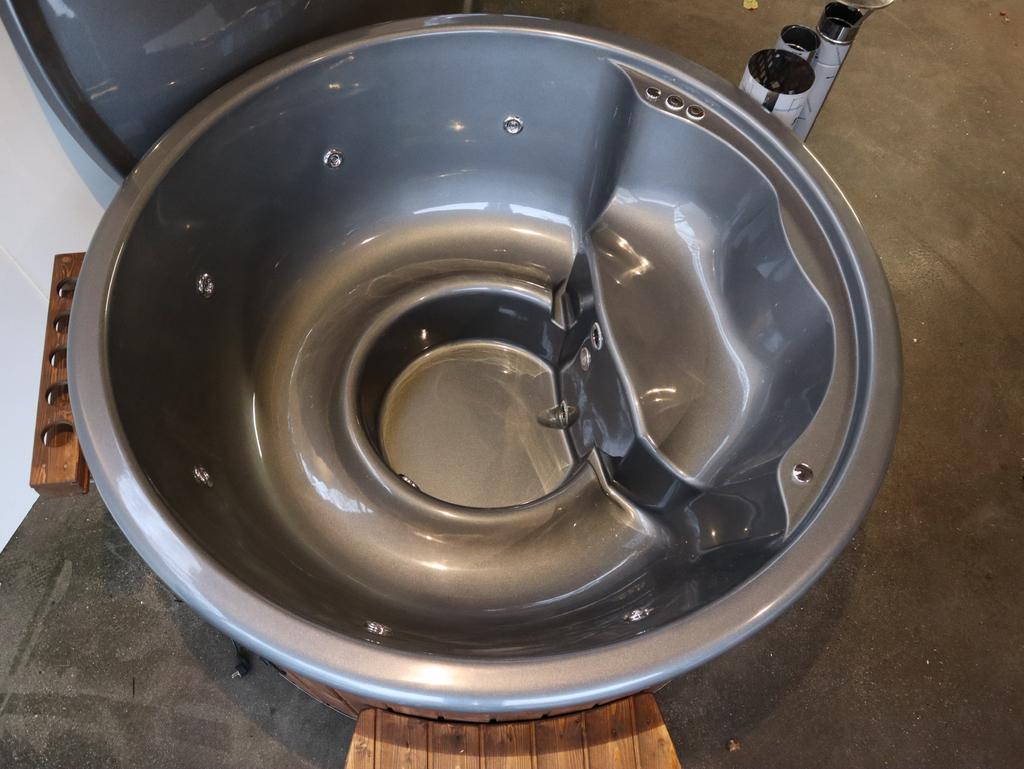 Nieuwe Hottub houtgestookt hot tub luchtjets bubbelbad, Ophalen, Nieuw, Trap, Vast