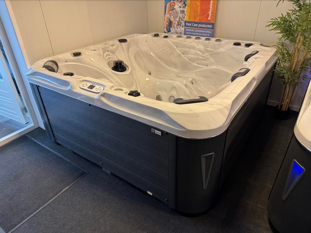 SHOWROOMMODEL Passion Spa Felicity Jacuzzi 5-pers Balboa, Ophalen of Verzenden, Nieuw