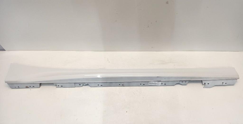 Sideskirt rechts BMW M1, Onderdelen@venauto.nl, Van der Ven Autorecycling B.V., Gebruikt, Ettenseweg 76, 4706 PB Roosendaal, The Netherlands