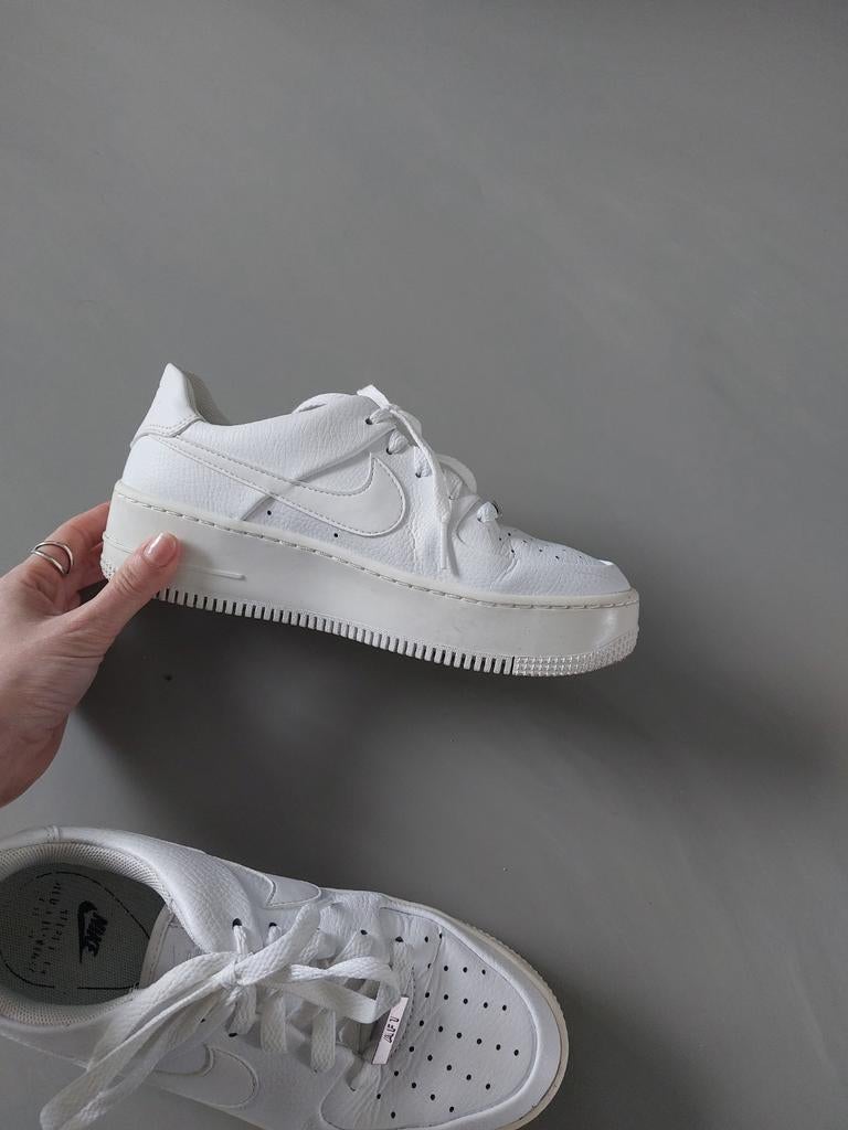 Nike Air Force 1 Wit - Maat 37,5 - Zeer Goede Staat, Wit, Nike, Ophalen of Verzenden, Sneakers of Gympen