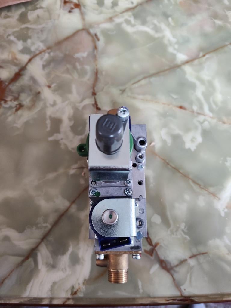 Nieuwe Honeywell Gasblok Nefit/Fasto VR 2520, Ophalen of Verzenden