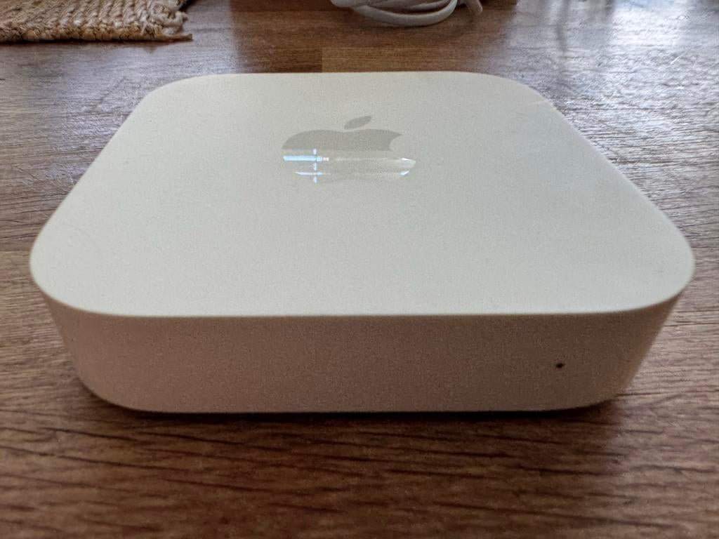 Apple AirPort Express A1392 (2e generatie) - Zo goed als nie, Ophalen of Verzenden, Zo goed als nieuw