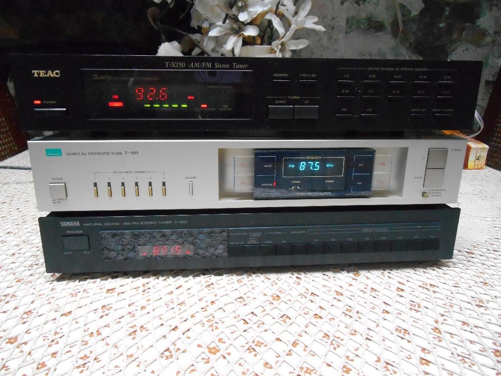 Vintage tuners sansuiT-909, TEAC T-X150, Yamaha T-520, Ophalen, Zo goed als nieuw