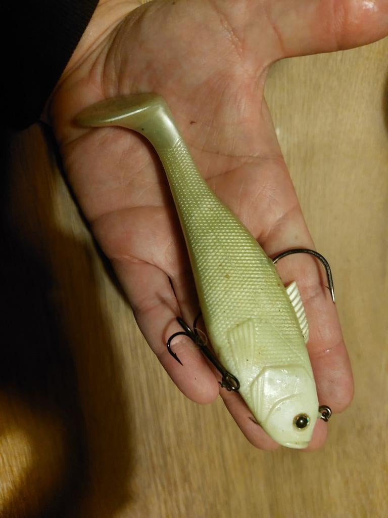 Kunstaas softbait met drag, zo'n 50 gram., Watersport en Boten, Hengelsport | Roofvissen, Ophalen of Verzenden, Overige typen